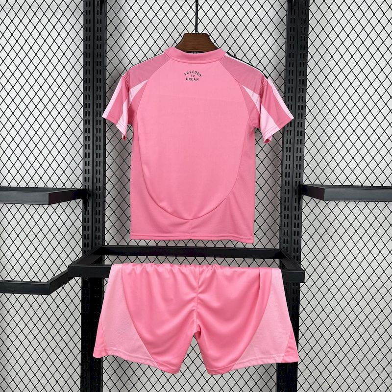 Home 25/26 Kids Kit