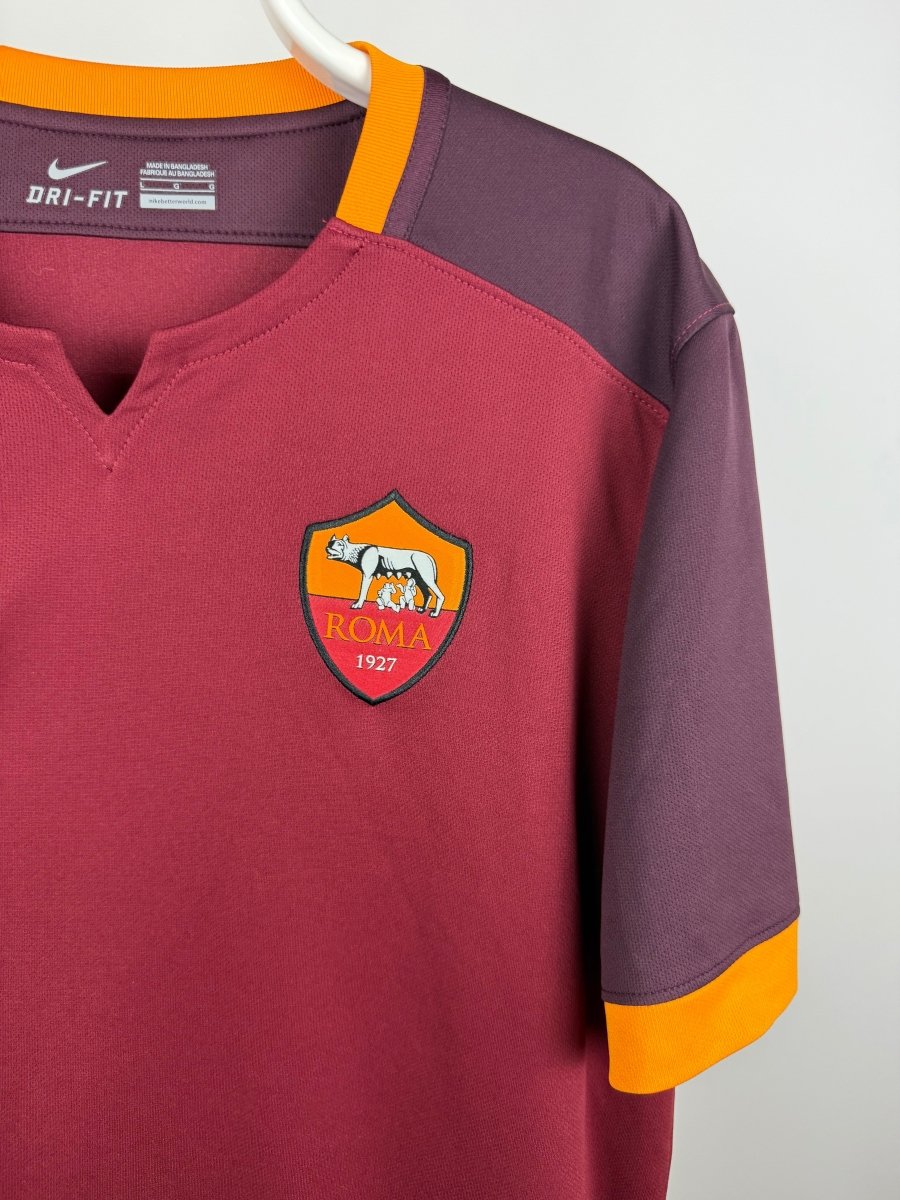 Francesco Totti - Roma 2015/16 home shirt ๐ฎ๐น