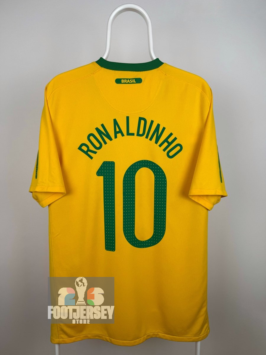 Ronaldinho - Brazil 2010 home shirt 🇧🇷