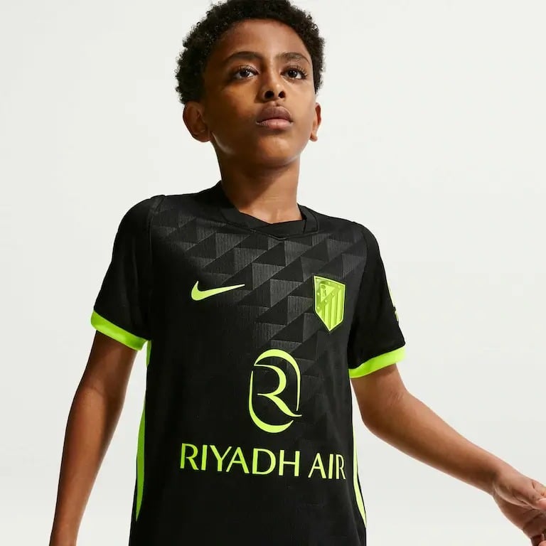 Away 26/27 Kids Kit