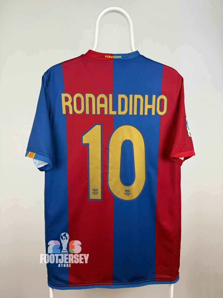 Ronaldinho - FC Barcelona 2006/07 home shirt 🇧🇷